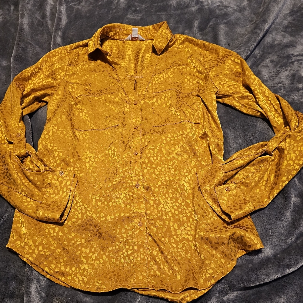 Yellow silk leopard top